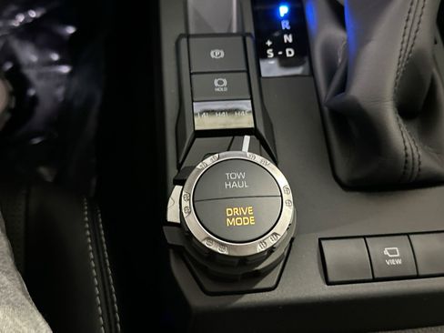 Used 2025 Toyota 4Runner Limited image 26