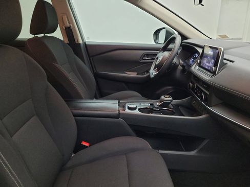 Used 2024 Nissan Rogue S image 21