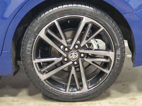 Used 2025 Toyota Camry XSE image 9