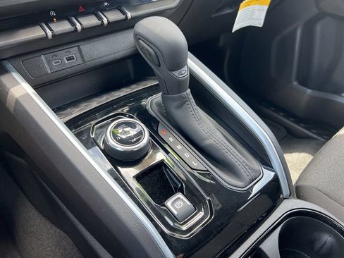Used 2026 Chevrolet Colorado Trail Boss AWD/4WD image 33