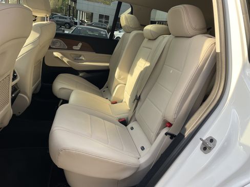 Used 2022 Mercedes-Benz GLS 450 4MATIC image 42
