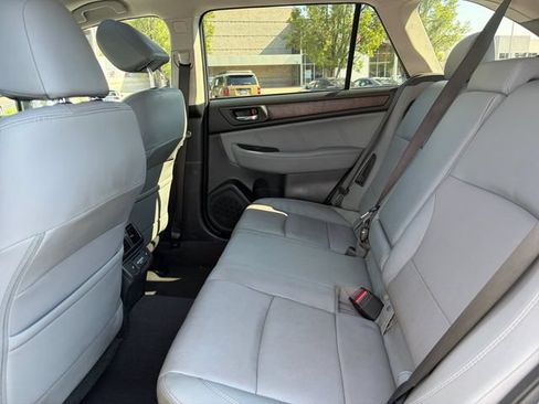 Used 2018 Subaru Outback 3.6R Limited AWD/4WD image 17