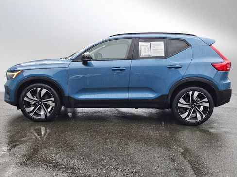 Certified 2023 Volvo XC40 B5 Ultimate w/ Protection Package Premier AWD/4WD image 6