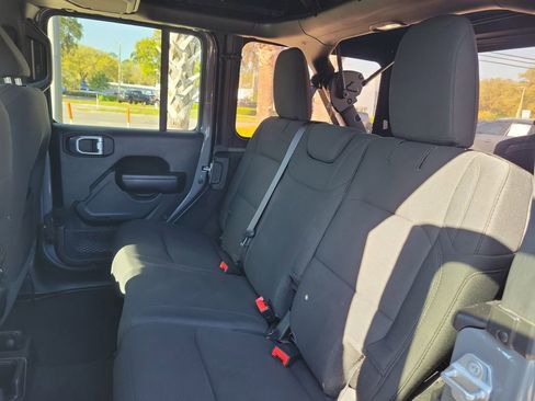 Used 2021 Jeep Wrangler Unlimited Sport AWD/4WD image 11
