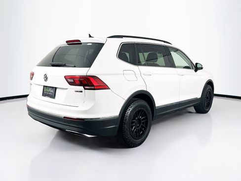 Used 2020 Volkswagen Tiguan SE AWD/4WD image 9
