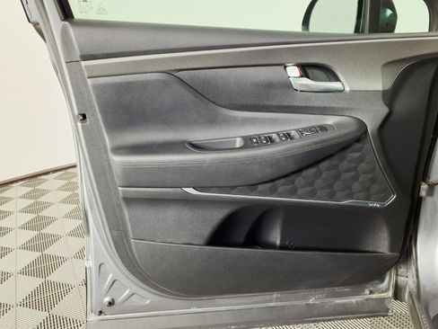 Used 2019 Hyundai Santa Fe SEL FWD image 16