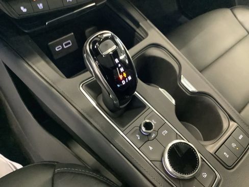 Used 2024 Cadillac XT4 Premium Luxury AWD/4WD image 21