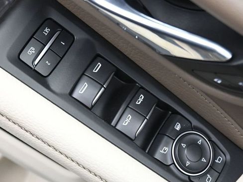 Used 2021 GMC Yukon Denali w/ Denali Premium Package RWD image 4