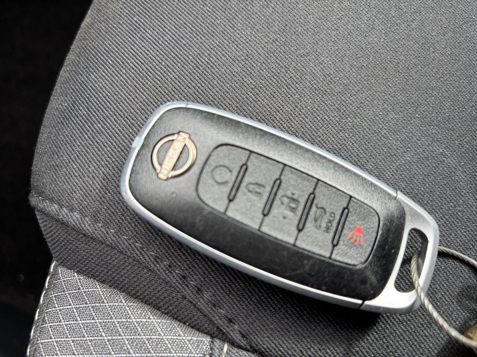 Used 2025 Nissan Pathfinder SV FWD image 26