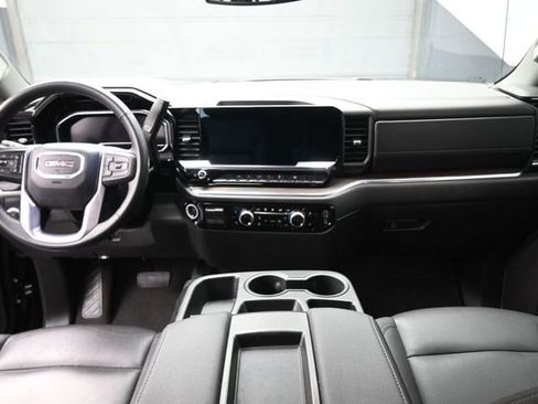 Used 2025 GMC Sierra 1500 SLT RWD image 27