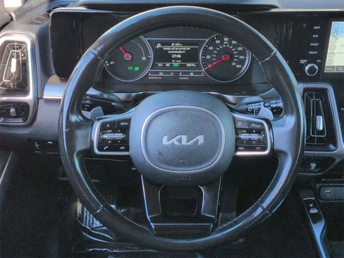 Used 2022 Kia Sorento S image 23
