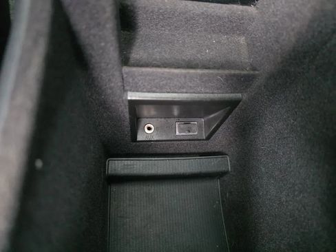 Used 2017 Volvo XC60 T5 Inscription image 32