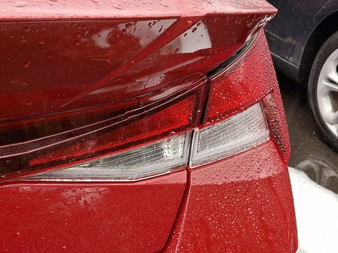 Certified 2022 Hyundai Elantra SEL w/ Convenience Package image 9