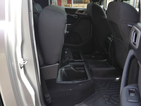 Used 2019 Ford Ranger XLT w/ Equipment Group 302A Luxury AWD/4WD image 28