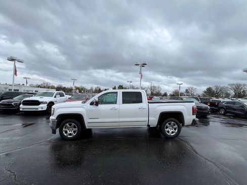 Used 2018 GMC Sierra 1500 SLT w/ Max Trailering Package image 8