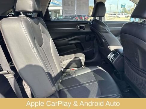 Used 2022 Kia Sorento EX image 16