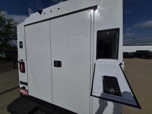 New 2025 Chevrolet Express 3500 w/ Power Convenience Package image 8