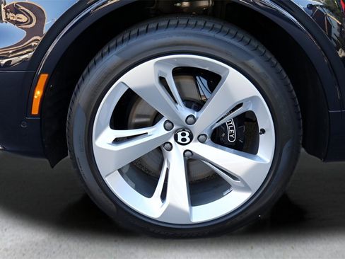 New 2025 Bentley Bentayga image 6
