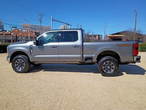 Used 2024 Ford F350 Lariat w/ Tremor Off-Road Package image 7