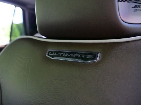Used 2025 GMC Yukon Denali Ultimate AWD/4WD image 32