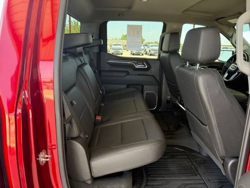 Used 2023 GMC Sierra 1500 SLT AWD/4WD image 12