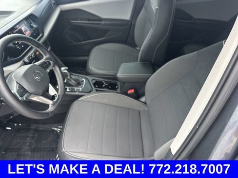 Certified 2023 Volkswagen Taos SE w/ Panoramic Sunroof Package FWD image 20