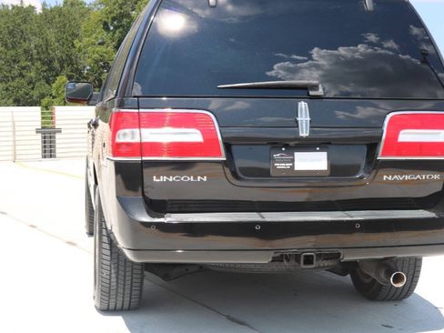 Used 2014 Lincoln Navigator 2WD image 95
