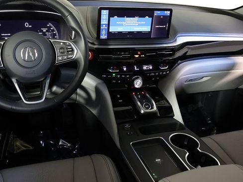 Certified 2026 Acura MDX SH-AWD w/ Technology Package image 17