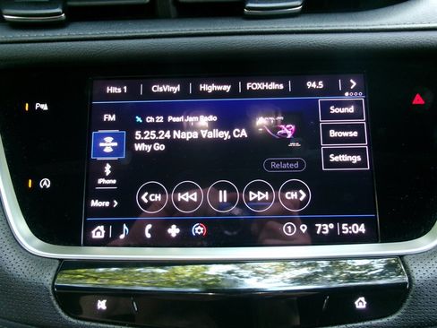 Used 2022 Cadillac XT5 Luxury w/ LPO, Radiant Package FWD image 36