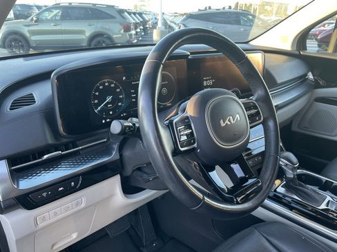Used 2023 Kia Carnival SX Prestige image 9