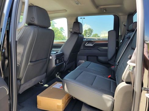 New 2025 GMC Sierra 3500 Denali w/ Denali Reserve Package image 28