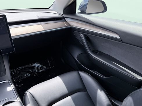 Used 2022 Tesla Model 3 Standard Range RWD image 51