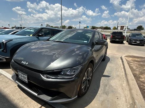 Used 2024 Kia EV6 Light AWD/4WD image 1