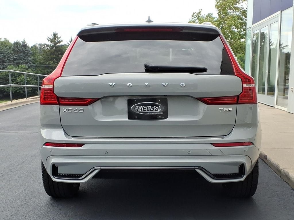 Certified 2025 Volvo XC60 T8 Ultra w/ Protection Package Premier AWD/4WD image 4
