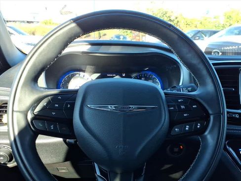 Used 2022 Chrysler Pacifica Limited w/ S Appearance Package image 24