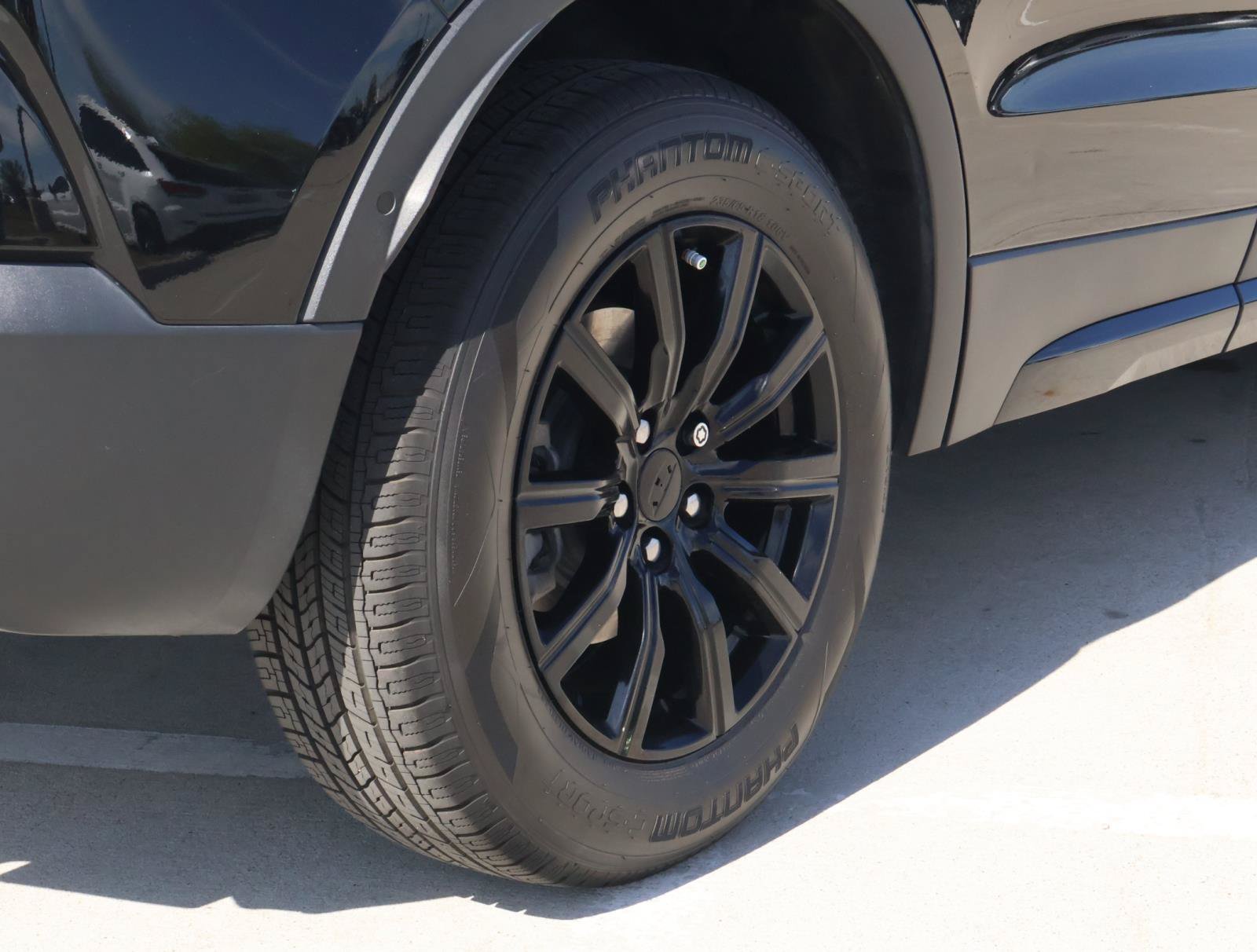Certified 2022 Cadillac XT4 Sport w/ Enhanced Visibility Package FWD image 12