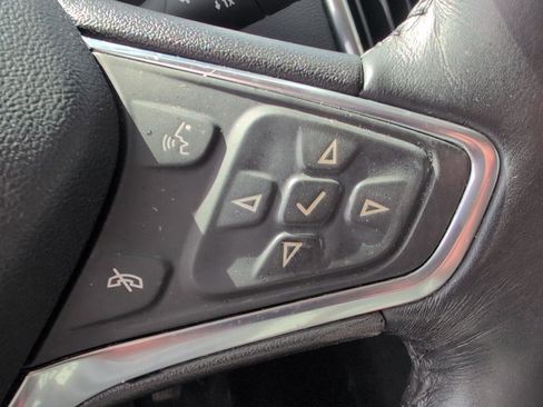Used 2018 Chevrolet Equinox LT FWD image 27