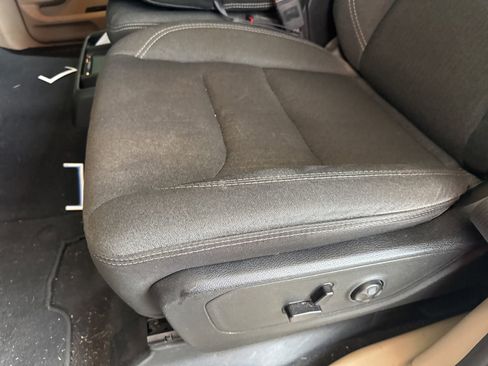 Used 2019 RAM 1500 Big Horn RWD image 16