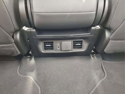 Used 2026 GMC Sierra 1500 SLT AWD/4WD image 13