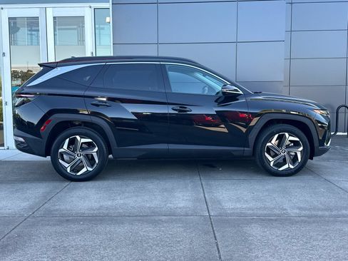 Used 2023 Hyundai Tucson Limited AWD/4WD image 2