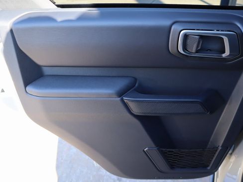 New 2025 Ford Bronco Badlands image 17