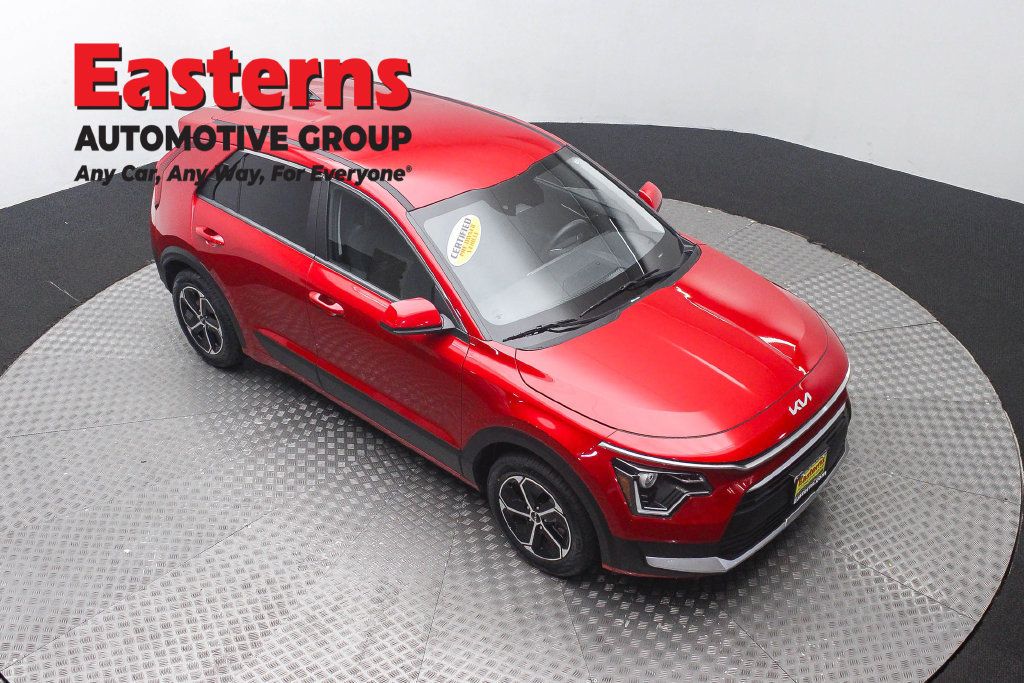 Used 2025 Kia Niro LX FWD image 5