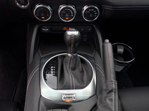 Used 2025 MAZDA MX-5 Miata RF Grand Touring RWD image 14