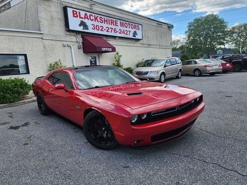 Used 2015 Dodge Challenger R/T Plus RWD image 1