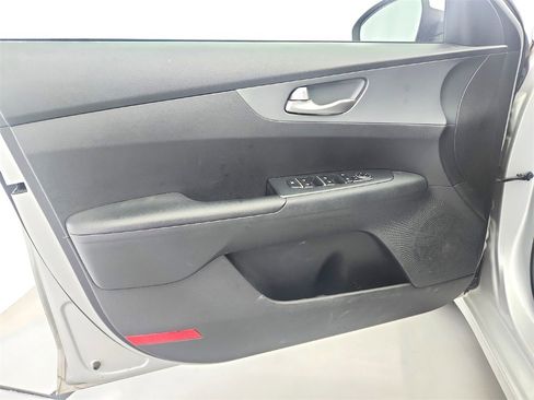 Used 2021 Kia Forte LXS image 18