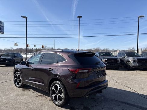 Certified 2023 Ford Escape ST-Line Select w/ Tech Pack #2 image 7