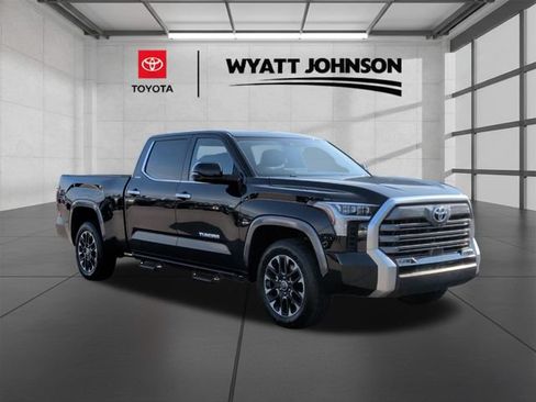 Used 2024 Toyota Tundra Limited AWD/4WD image 6