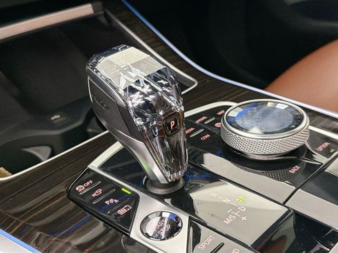 Used 2021 BMW X5 xDrive45e w/ M Sport Package image 17