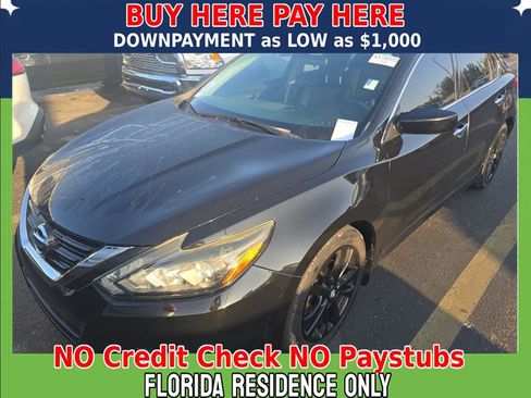 Used 2017 Nissan Altima 2.5 SR w/ Midnight Edition Package image 2