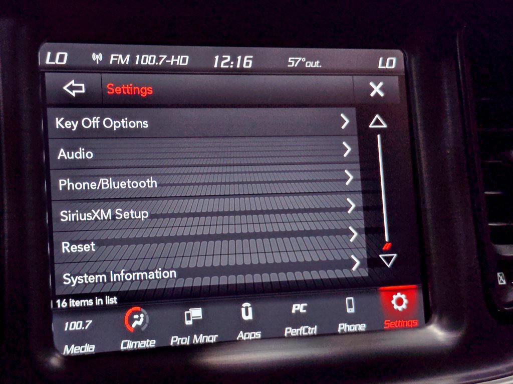 Used 2018 Dodge Challenger R/T Scat Pack RWD image 40